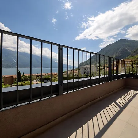Royal Village 4*