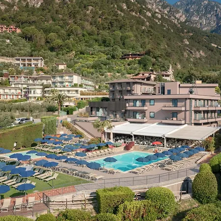 Royal Village 4* 리몬네술가르다
