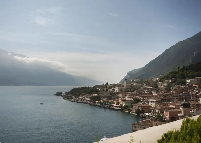 Royal Village Hotel 4*