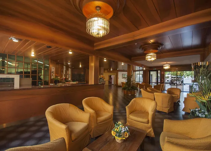 Royal Village Hotel 4*