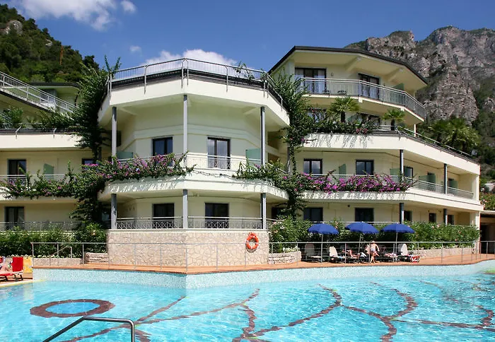 Hotel Royal Village Limone sul Garda